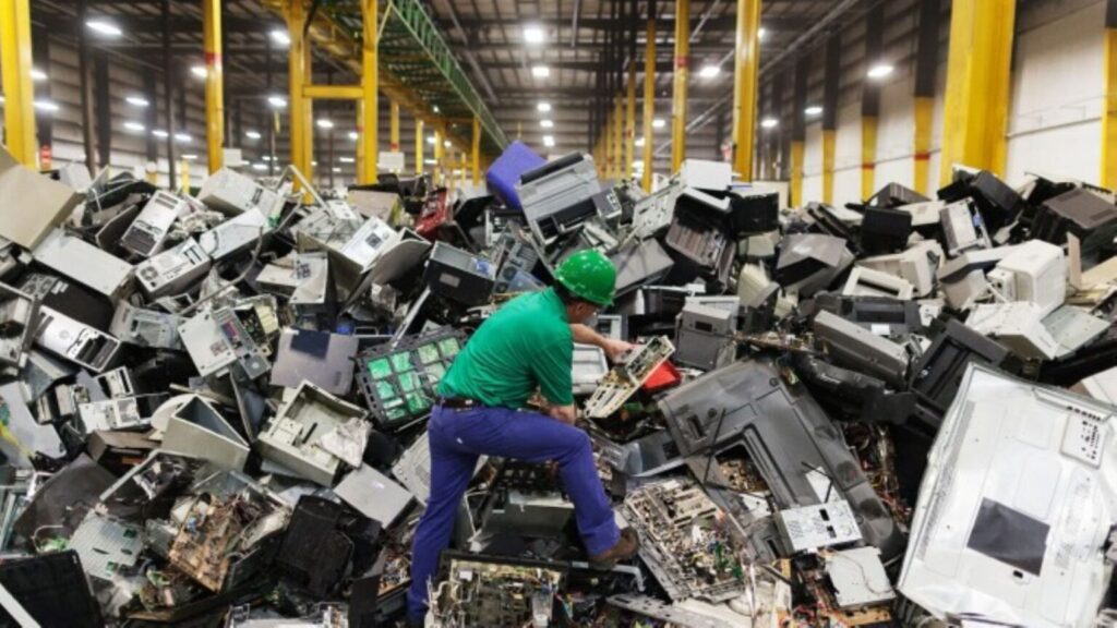 Nigeria Generates 100,000 Tonnes of E-Waste Every Year. A Lagos Startup Says the Babanbola Can Fix That 2 e waste waste1 1536x864 1